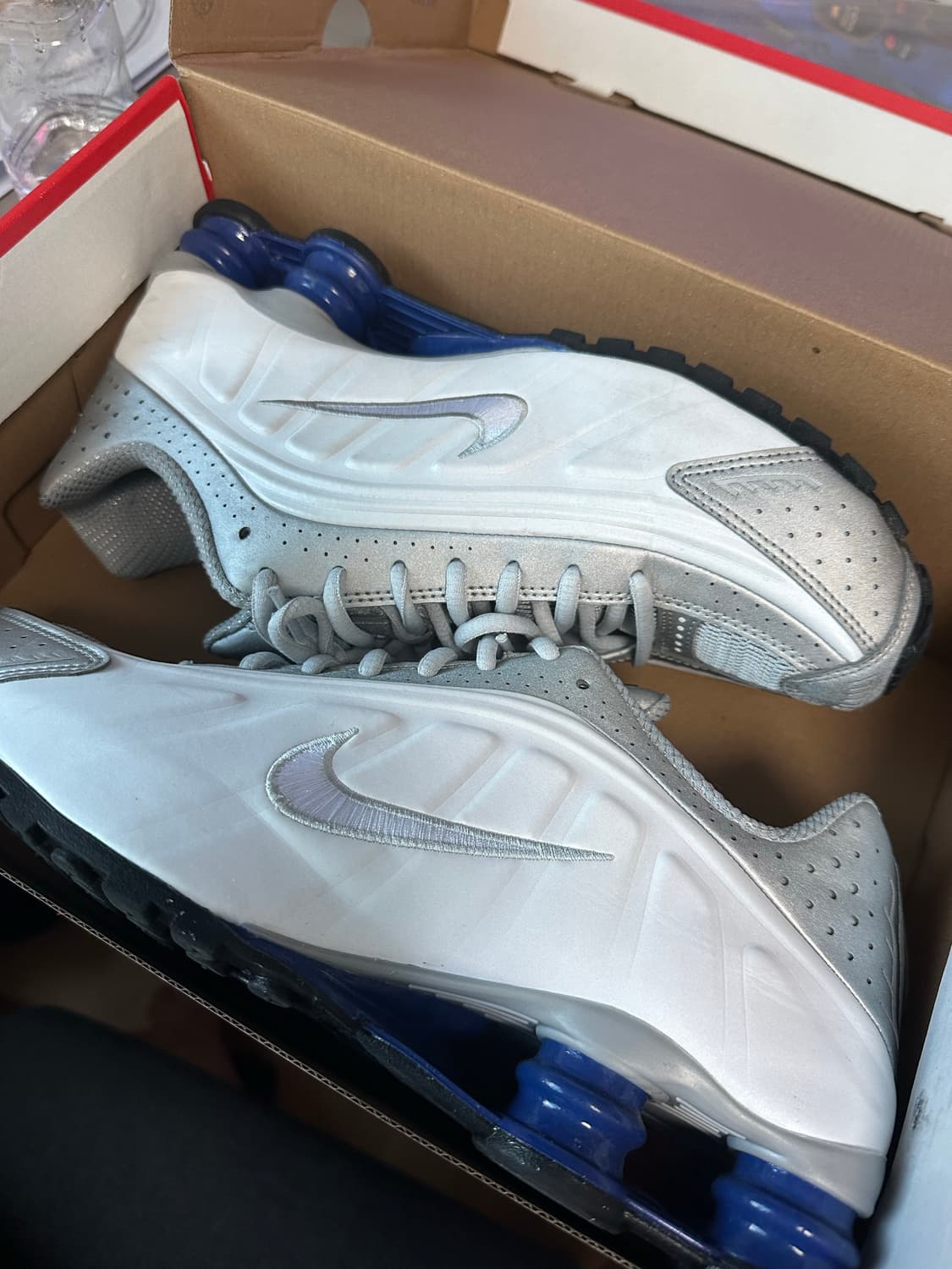 나이키 샥스 R4 화이트 메탈릭 실버 딥 로얄 블루 265 상품이미지2
