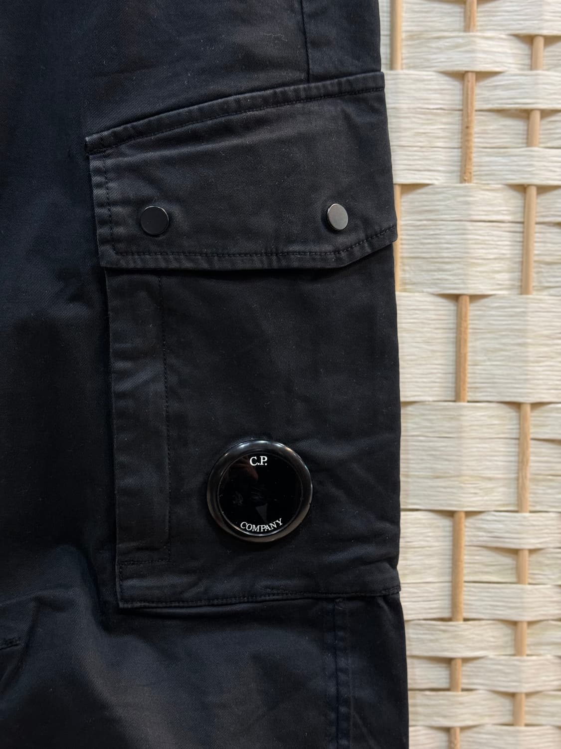 44/32 정품 cp컴퍼니 카고바지 팝니다 상품이미지2