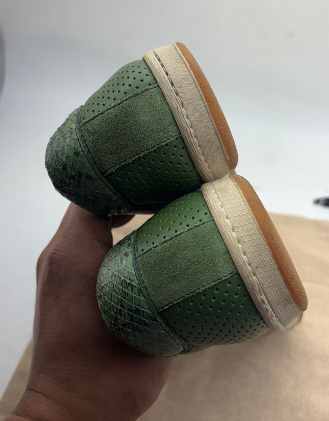 정품)구찌 스니커즈 260 상품이미지8