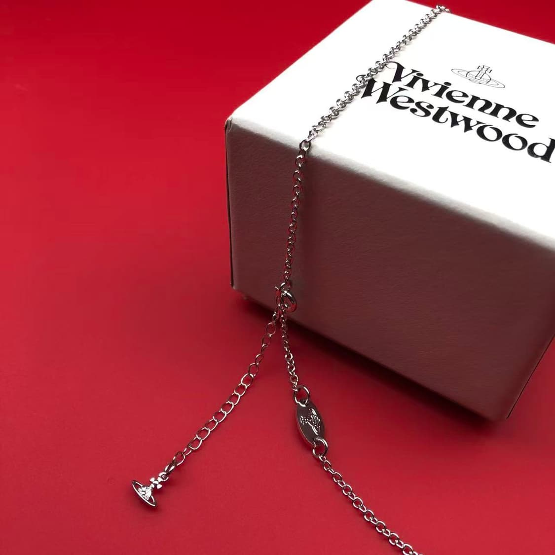 비비안 웨스트우드 Petite Orb Pendant Necklace 상품이미지8