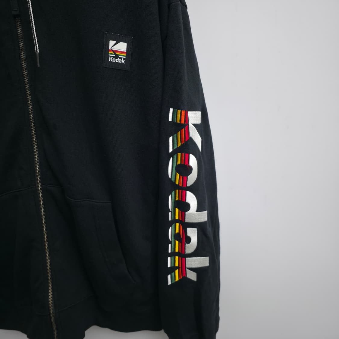 [M] 코닥 블랙 후드 집업 상품이미지4