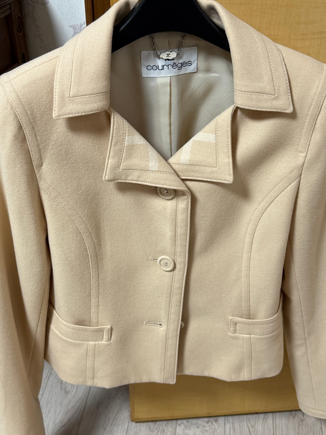 꾸레쥬 아이보리 베이지 자켓 상품이미지4