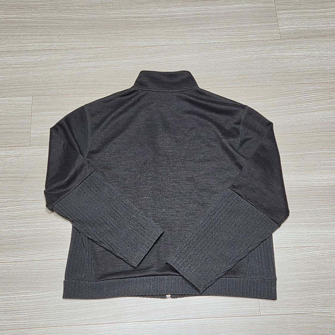 해칭룸 더블슬리브 트랙 가디건 카키 4(L) 상품이미지3