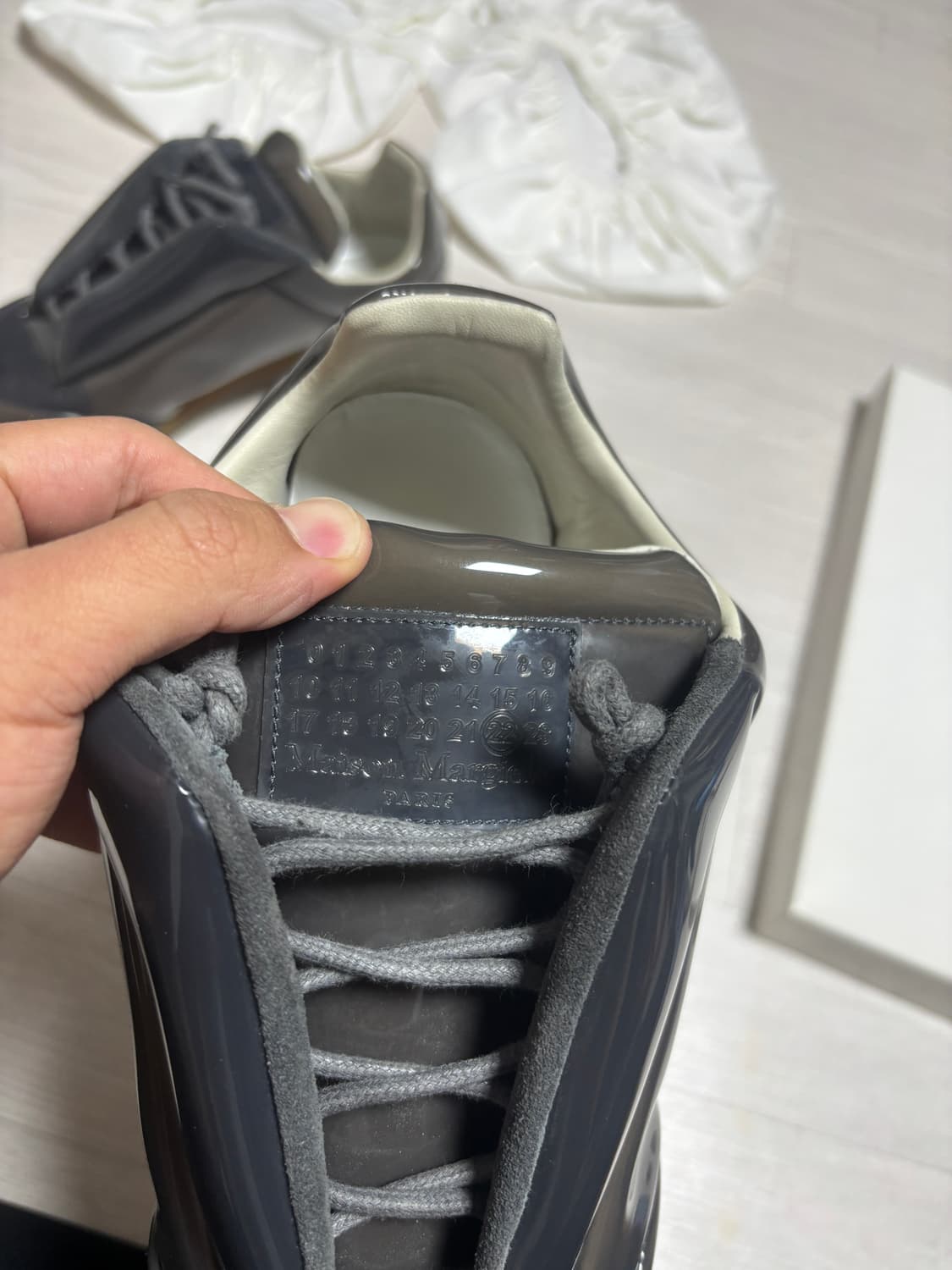 마르지엘라 퓨처 로우 pvc 275 상품이미지9