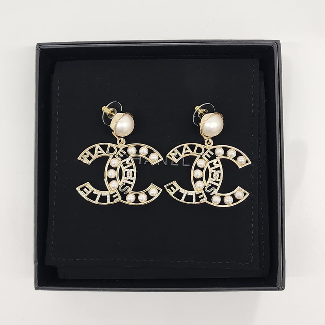 샤넬 AB7941 펄 Mademoiselle 드롭 이어링 상품이미지1