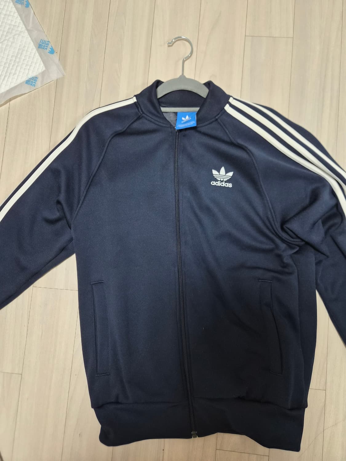 아디다스 오리지널스 SST 트랙탑 네이비 상품이미지1