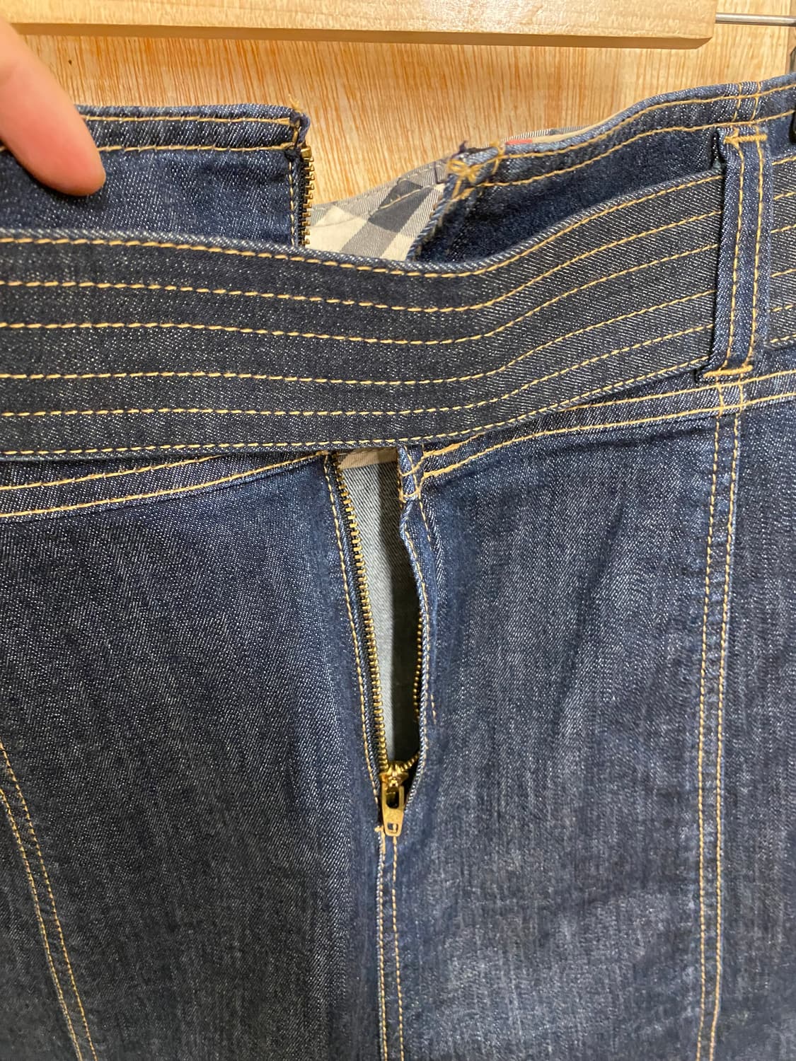 BURBERRY belted denim skirt 상품이미지4