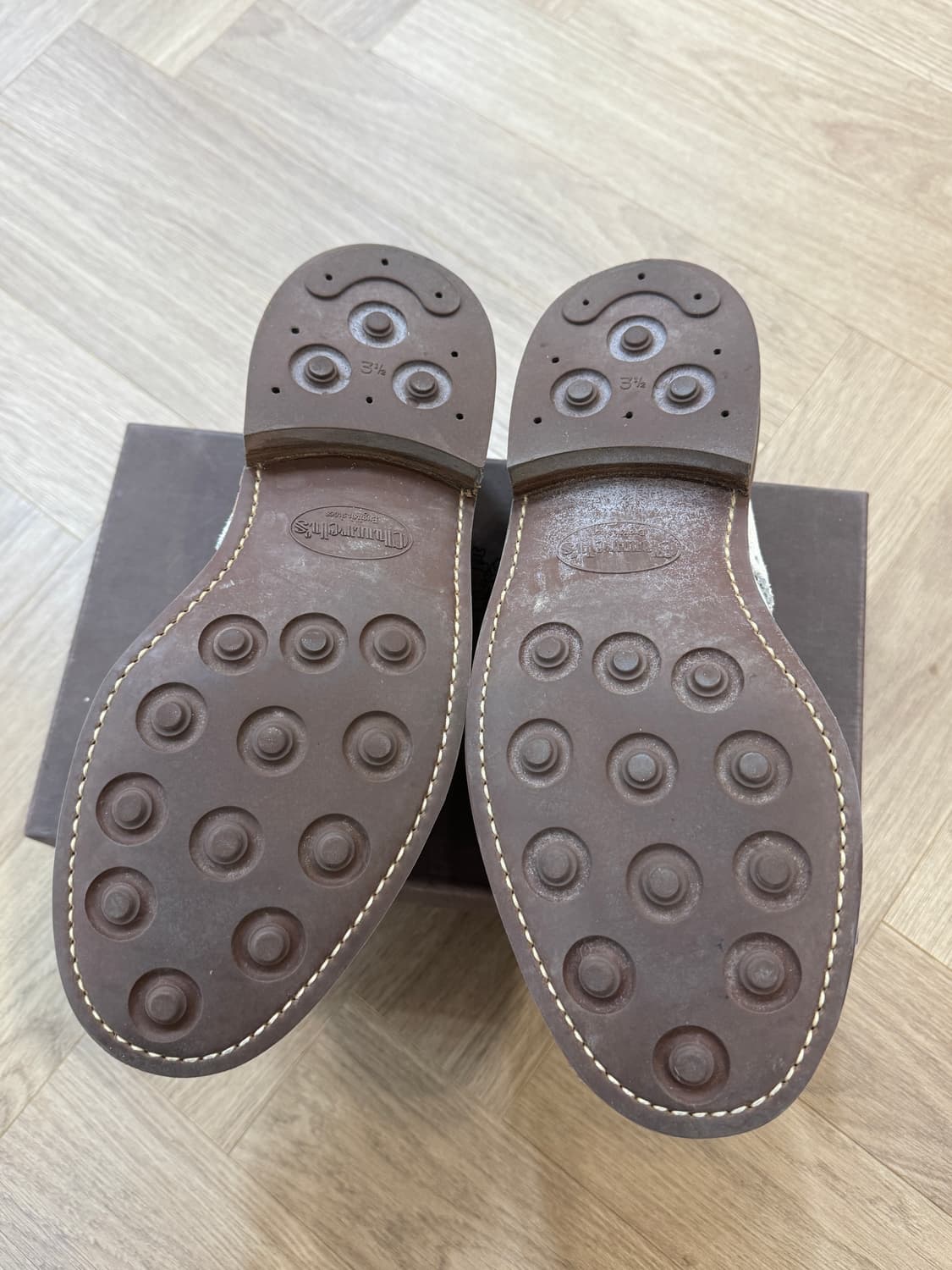 처치스 스웨이드 오프화이트 윙팁 UK7.5 상품이미지7