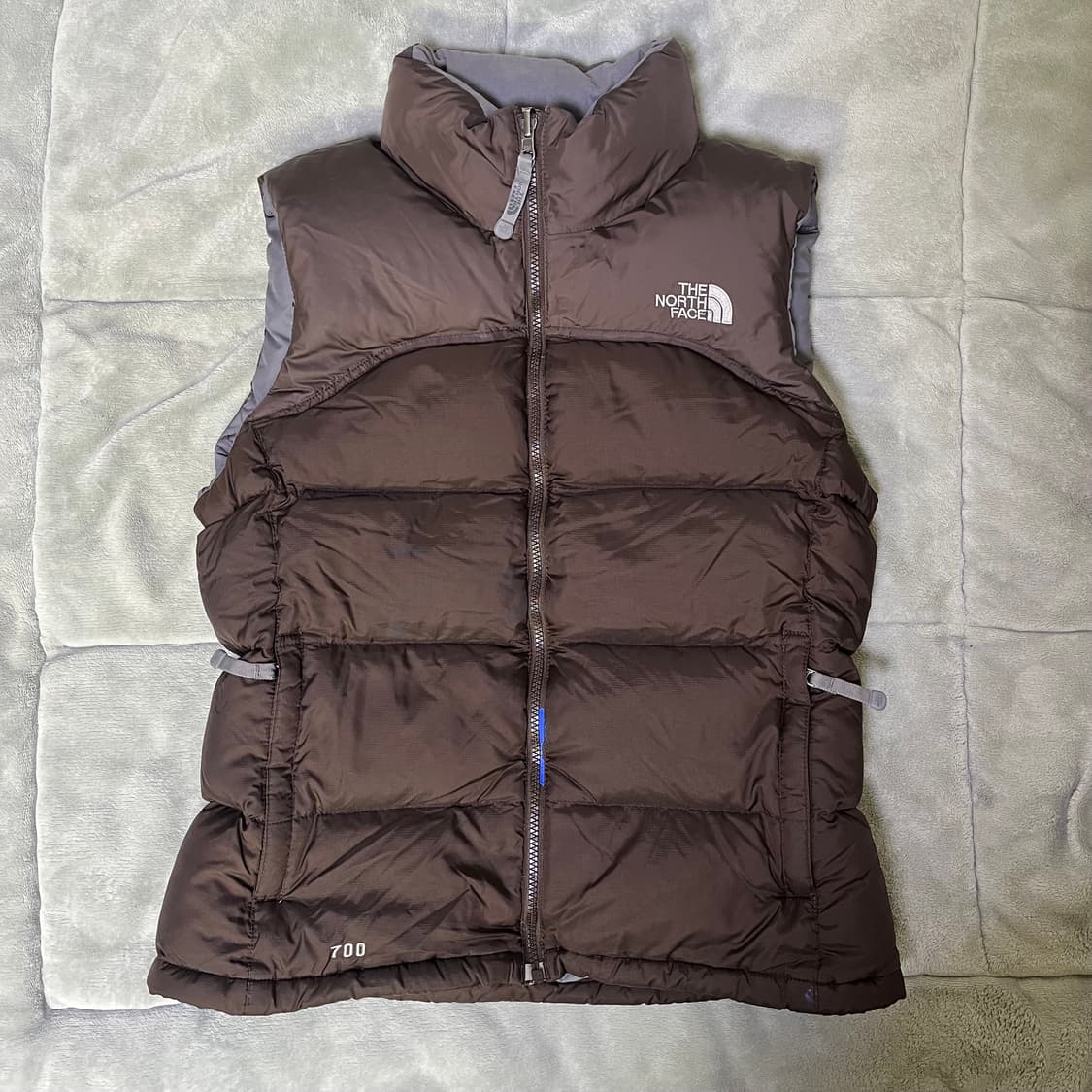 The north face 노스페이스 700 눕시 조끼패딩 브라운M 상품이미지2