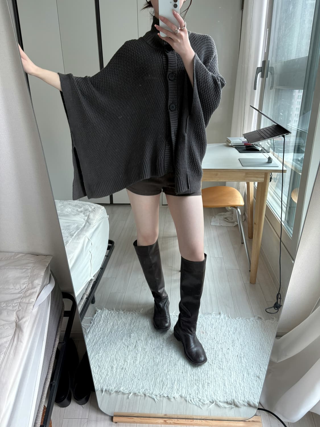 Flowing Charcoal Cape Knit 상품이미지2