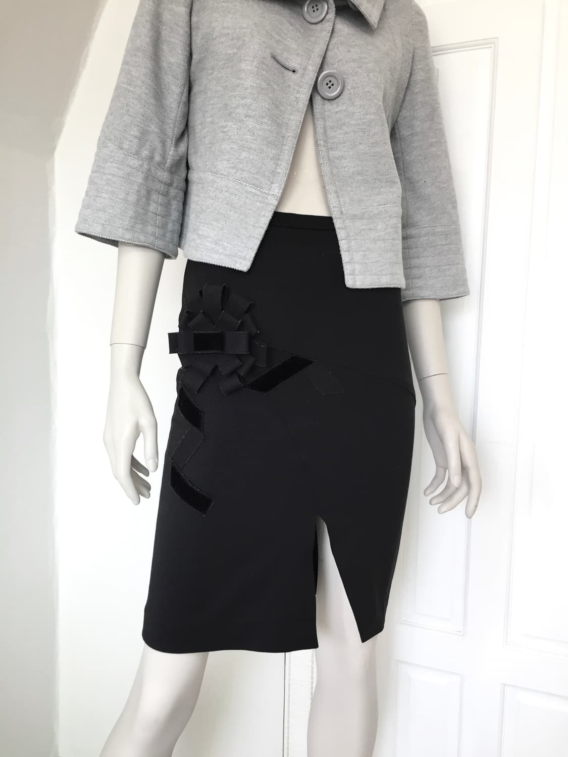 Moschino Rosette Embellished Midi Skirt 상품이미지4