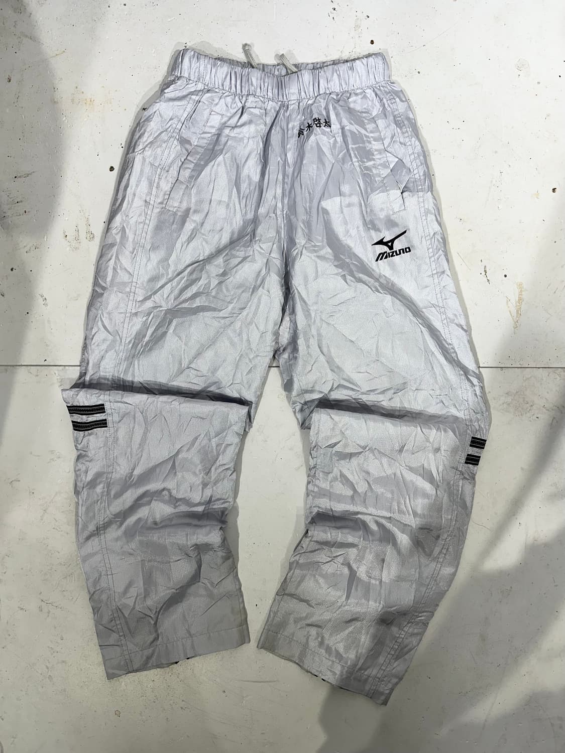 미즈노 그레이 와이드 로고 트랙 팬츠 M 상품이미지4