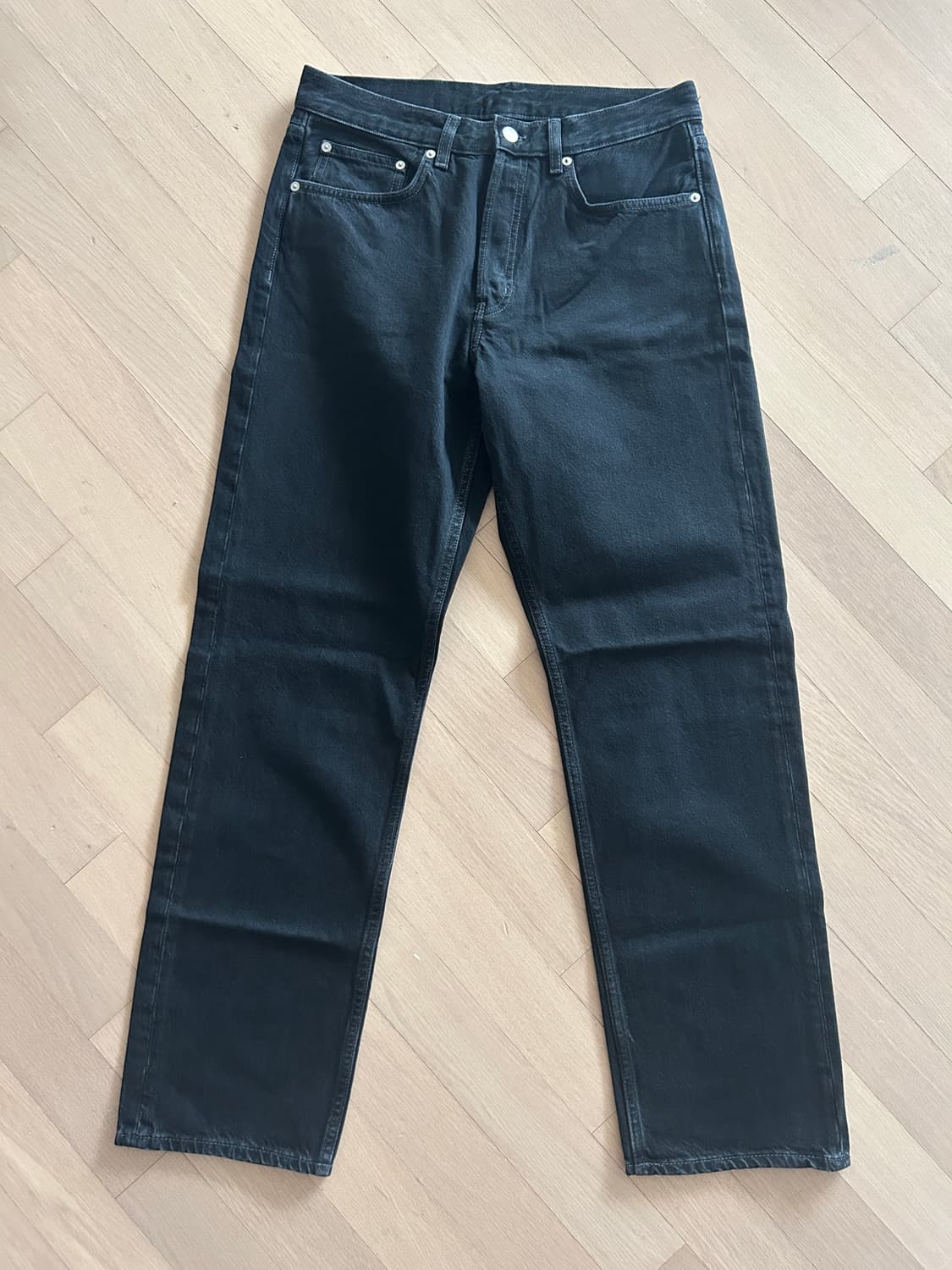 arket OCEAN 루즈 스트레이트 진 31/32 블랙 상품이미지1
