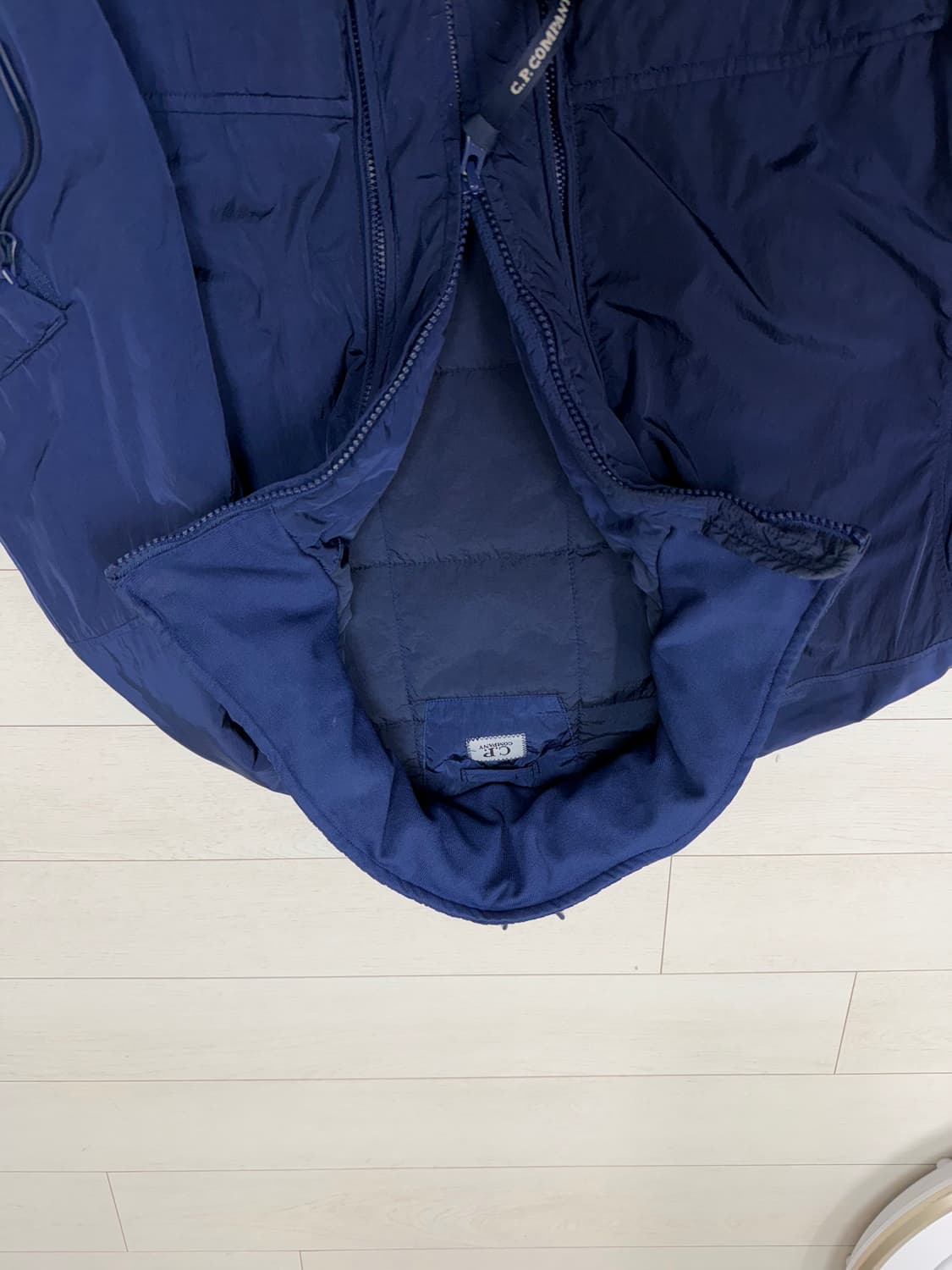 cp컴퍼니 chrome-r 자켓 100 사이즈  상태 9.5/10  사진 상품이미지3