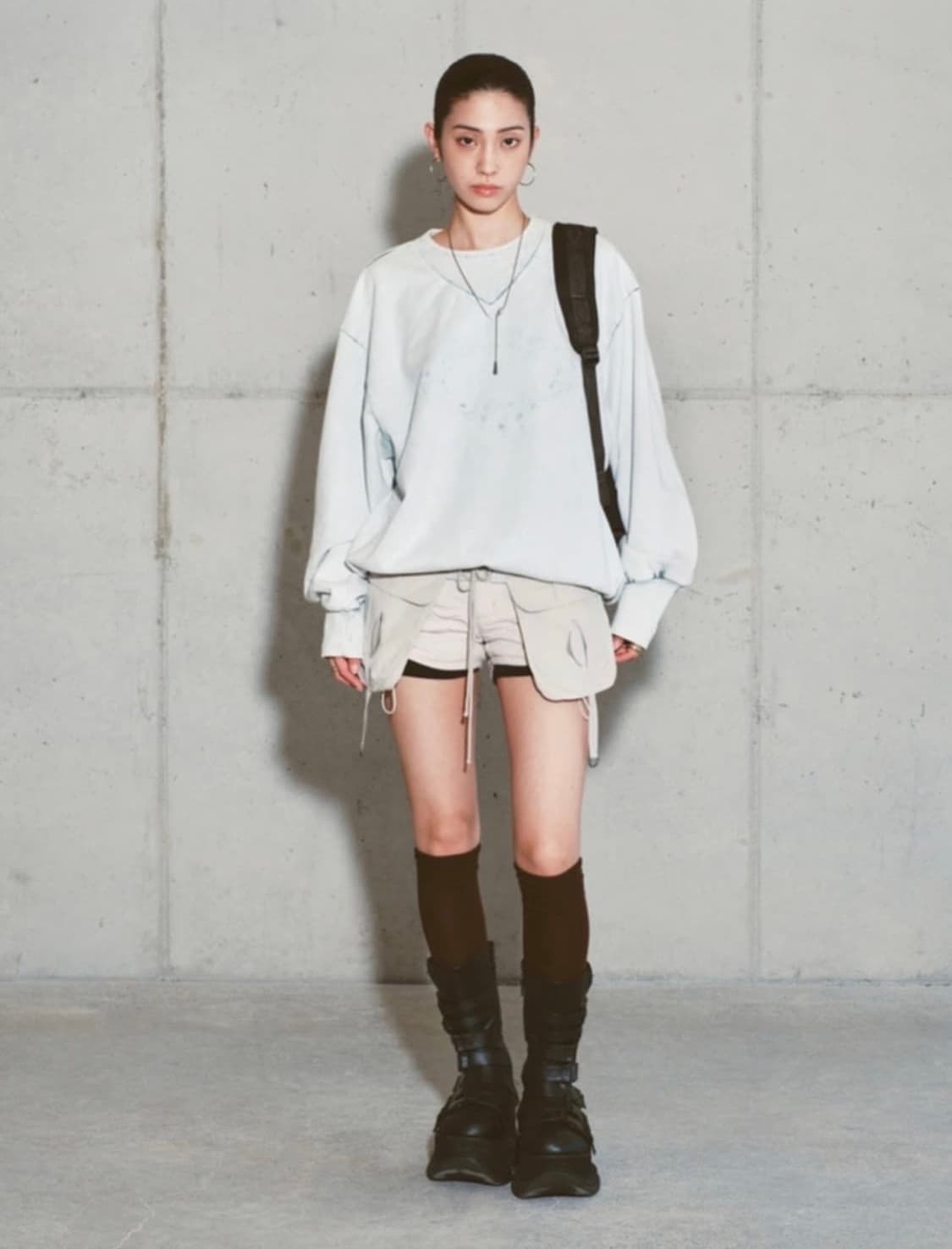 MISCHIEF GAZETTE CREWNECK SWEATSHIRT 상품이미지1