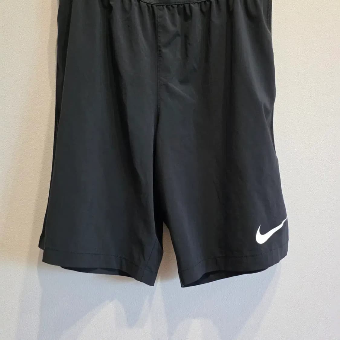 블랙  나이키 반바지 상품이미지3