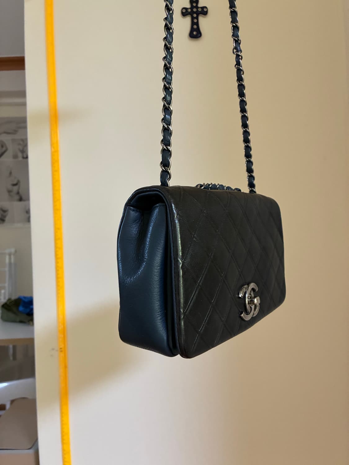 샤넬 클래식 플랩백 블랙 블루 램스킨 은장 상품이미지2