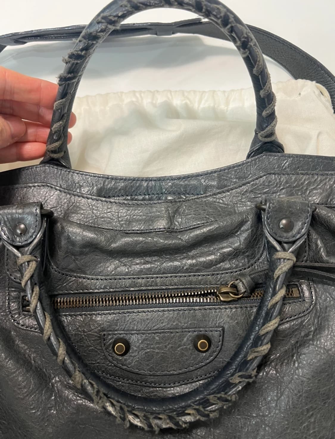 발렌시아가 모터백 미듐 상품이미지3