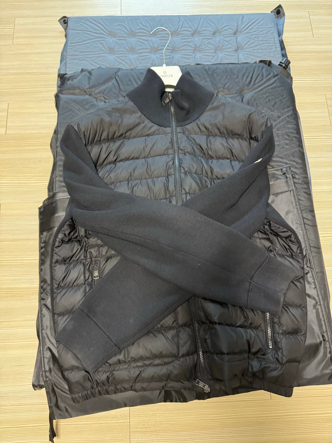 몽클레어니트패딩 2xl 상품이미지2