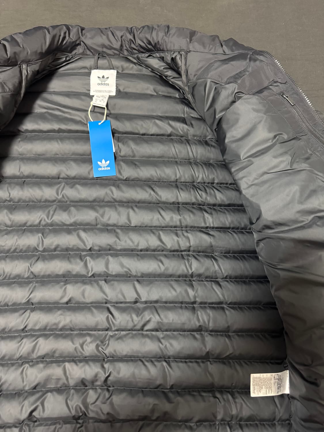 정품2회착용 아디다스 3S 폴리에스테르 경량패딩자켓 2xl 블랙 상품이미지2