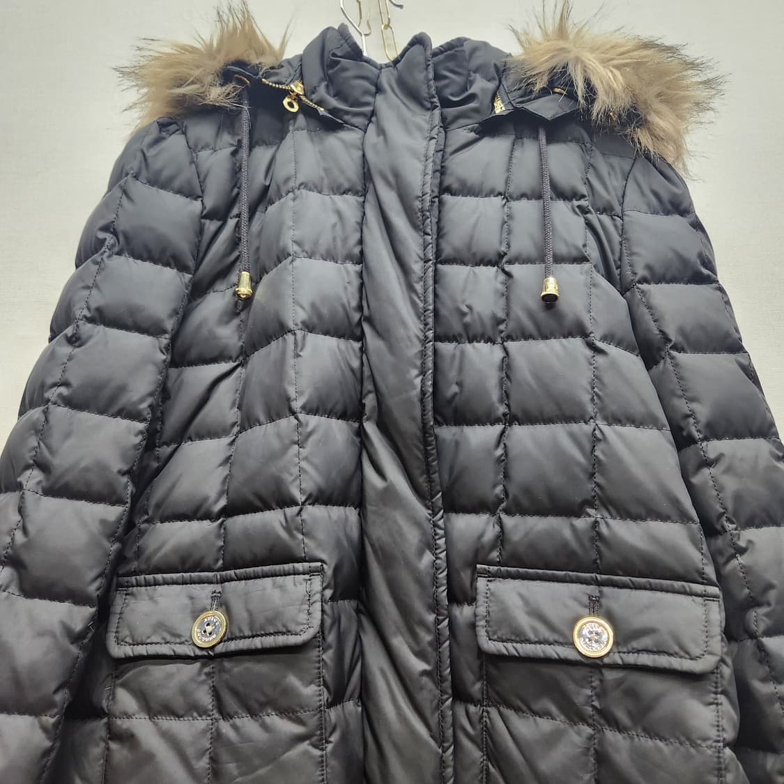 쥬시꾸뛰르 스퀘어 퀄팅 다운 털후드패딩 S(S) 상품이미지2