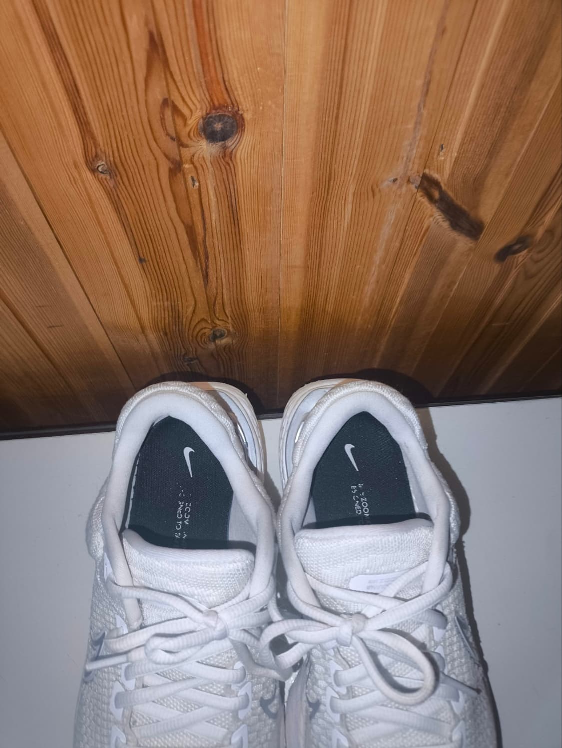 245mm 나이키 줌x 인빈서블 쿠션화 러닝화 상품이미지6