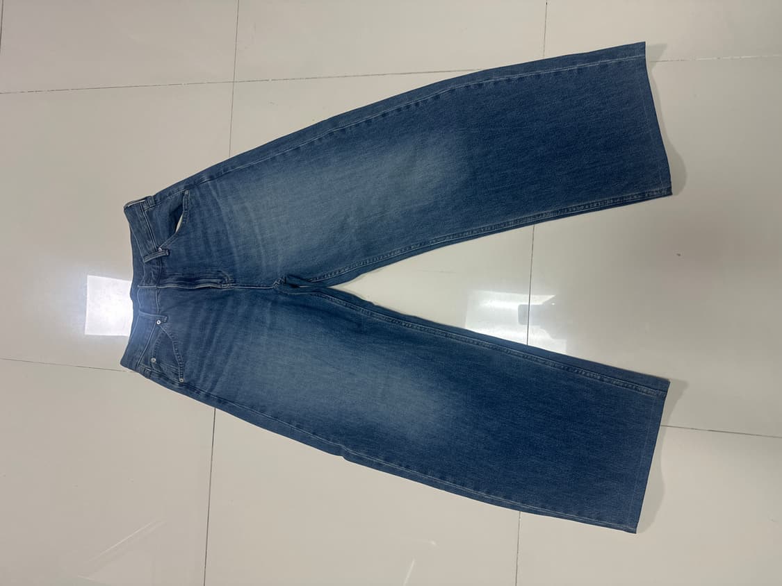 유니클로 커브드밴츠 상품이미지1