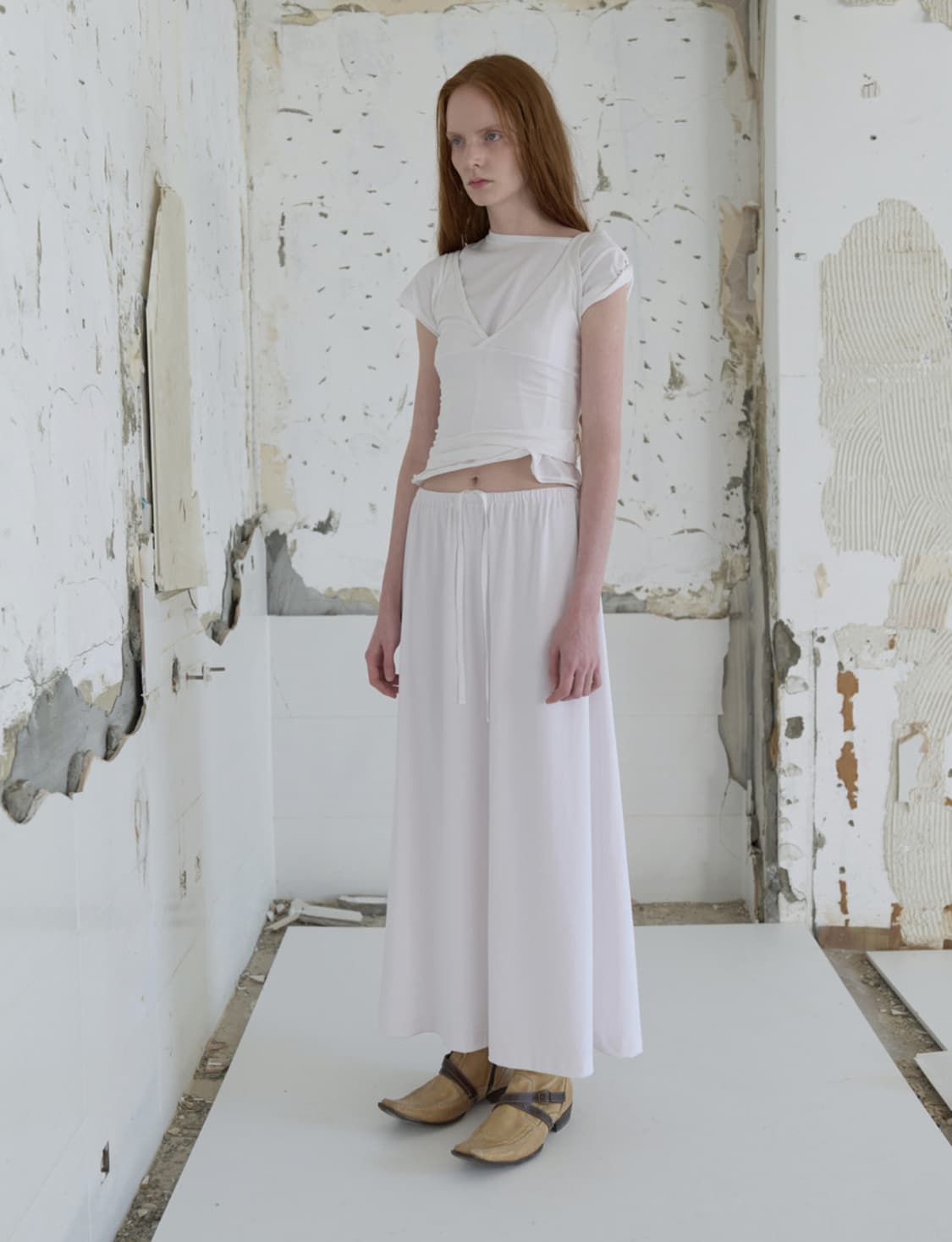 리포스 V NECK SLEEVELESS T-SHIRTS WHITE 상품이미지4