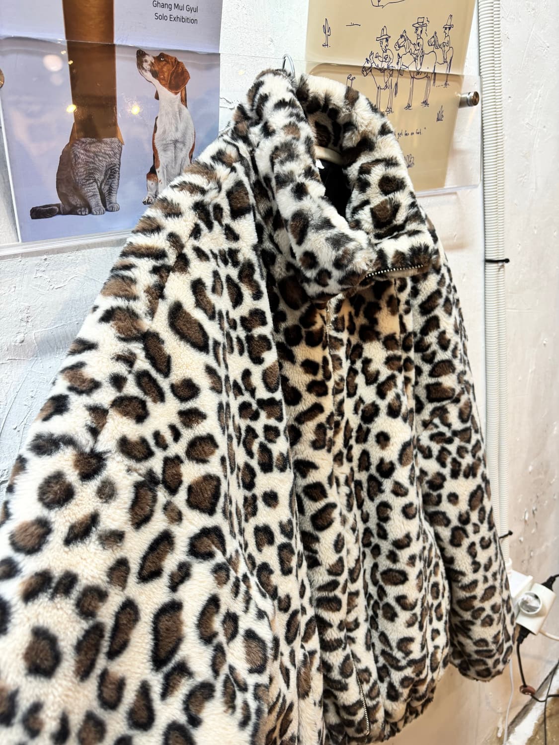 ourroom 오버핏 레오파드 퍼자켓 상품이미지6