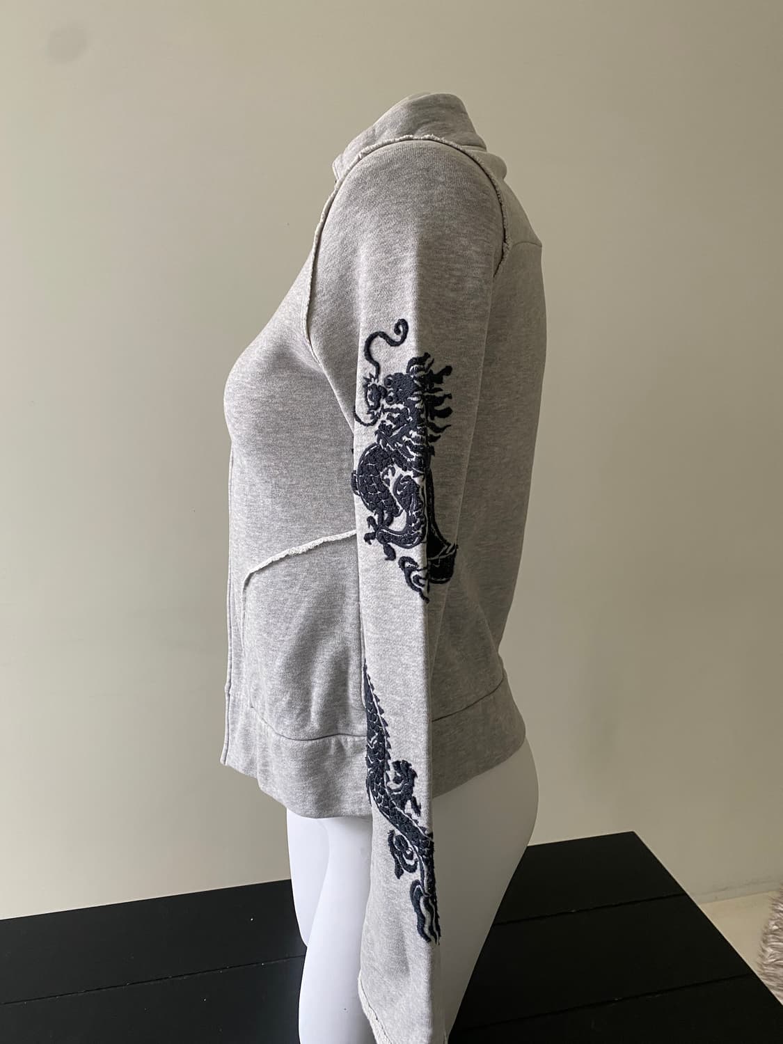 비비안탐 드래곤 자수 집업 상품이미지3