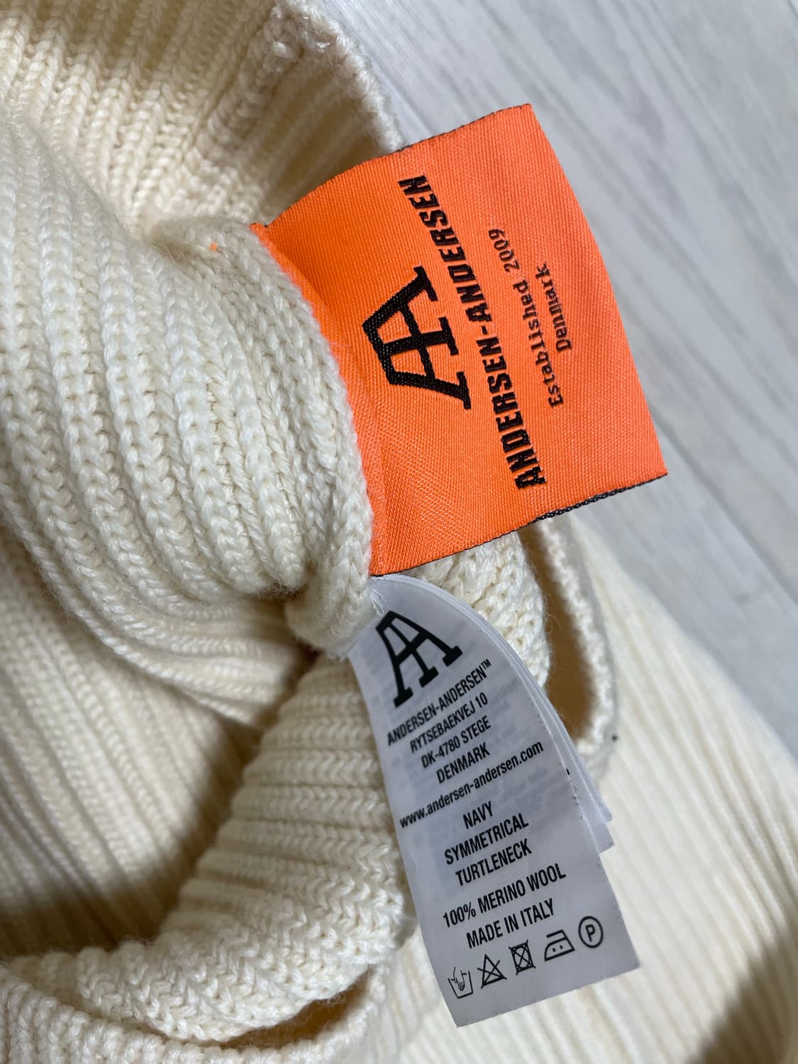 안데르센안데르센 터틀넥 니트 상품이미지3