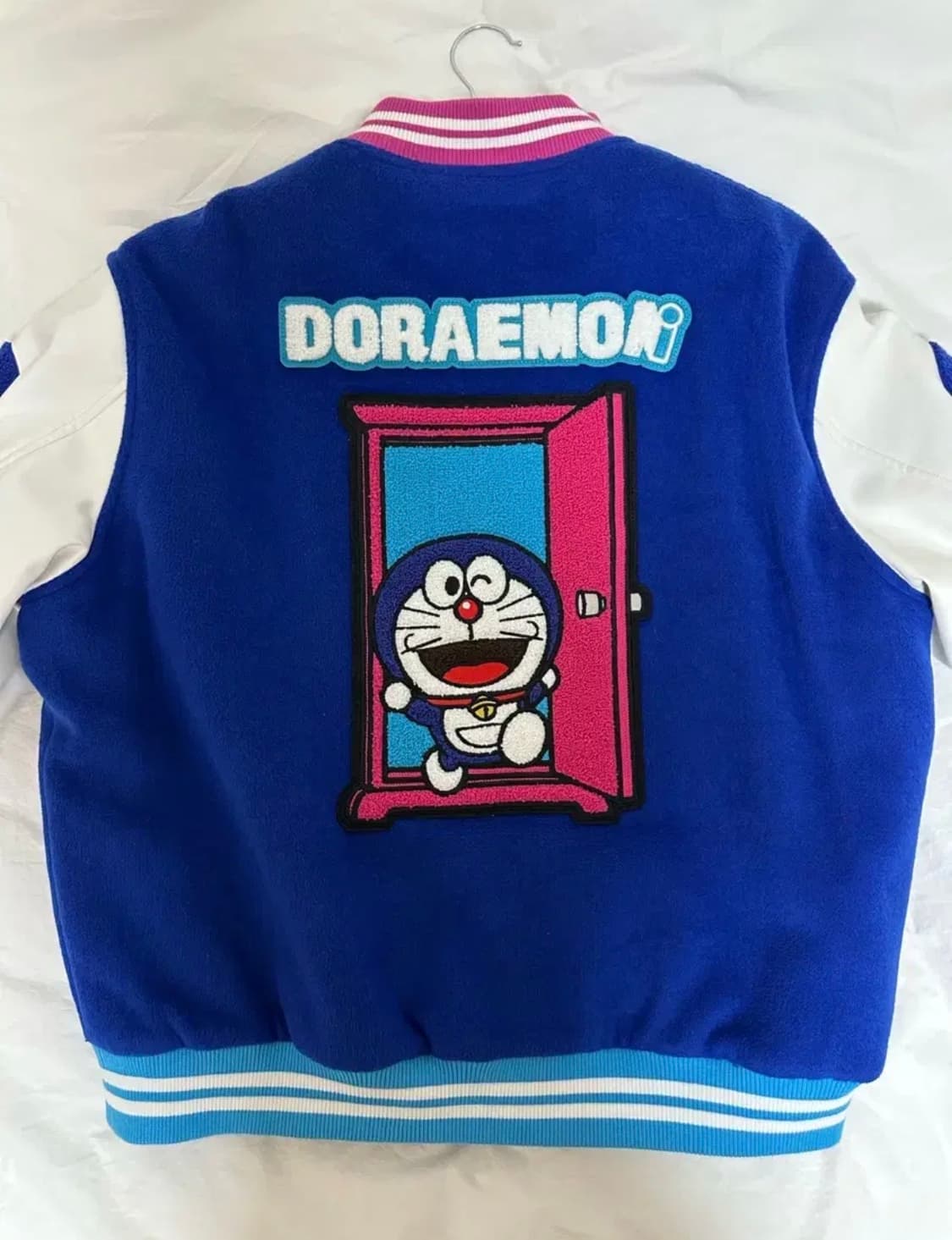 반디더핑크 바시티자켓 XL 도라에몽 LA 컴플렉스콘 한정 상품이미지2