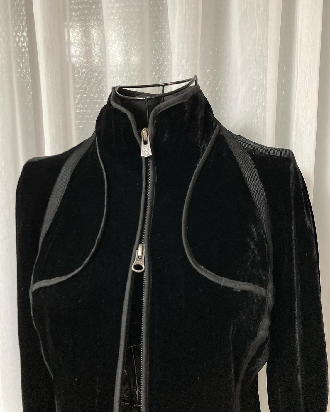 아르마니 벨벳 파이핑 자켓 상품이미지3