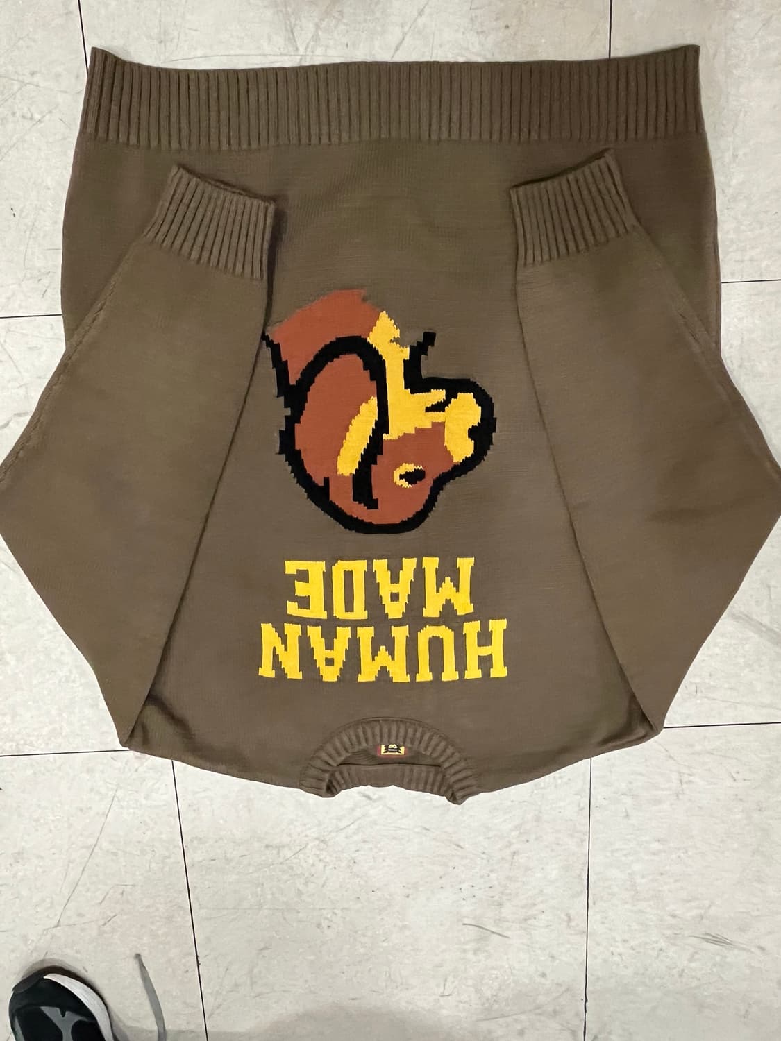 휴먼메이드 닥스니트 카키색 팝니당 상품이미지3