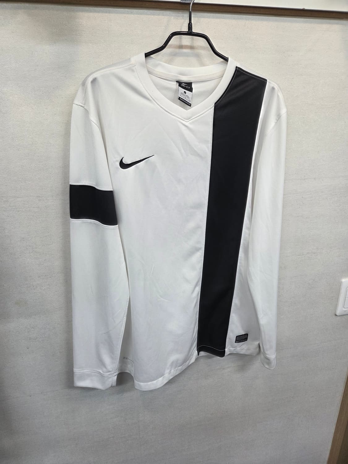 나이키 드라이핏 올드스쿨 기능성 긴팔 L 상품이미지6