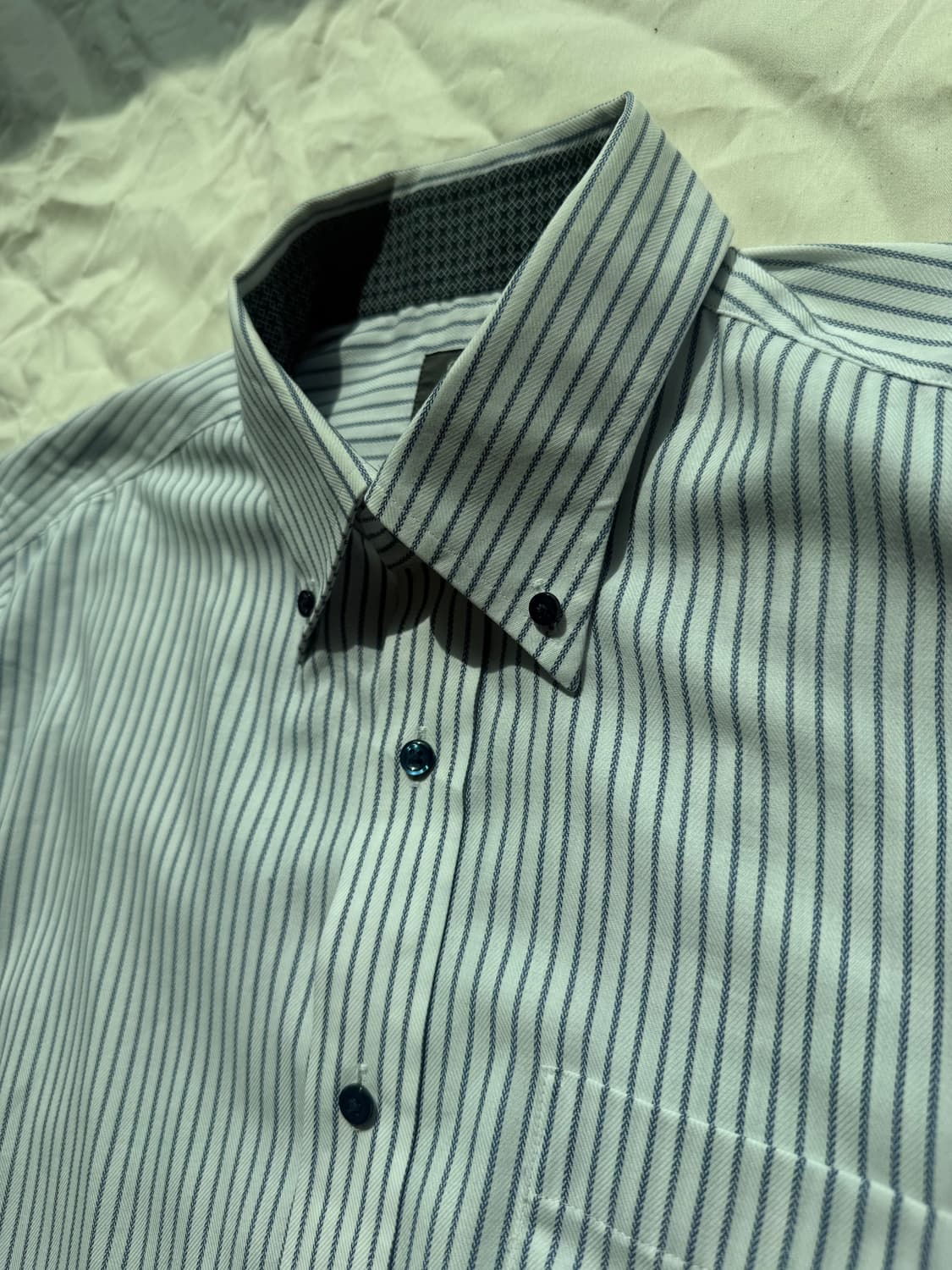 블랙버튼 스트라이프 셔츠 상품이미지2