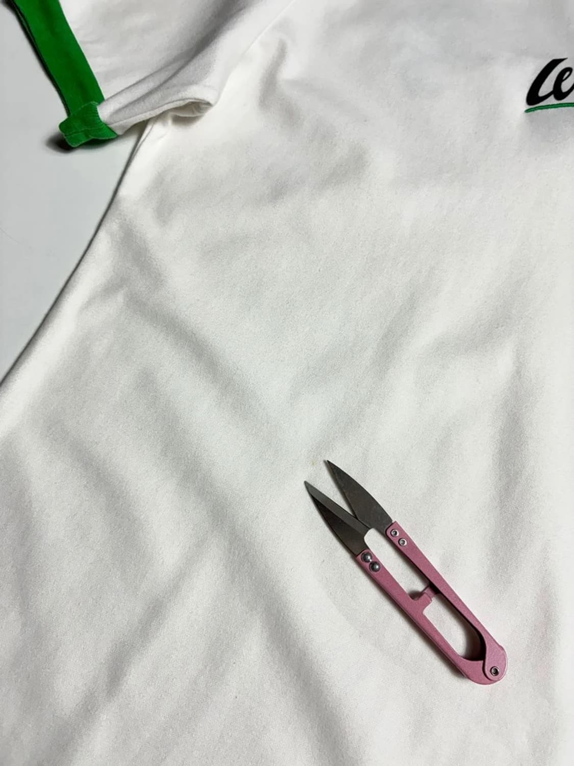 오프화이트 화이트 그린 배색 코튼 링거 반팔 티셔츠 R1710 상품이미지7