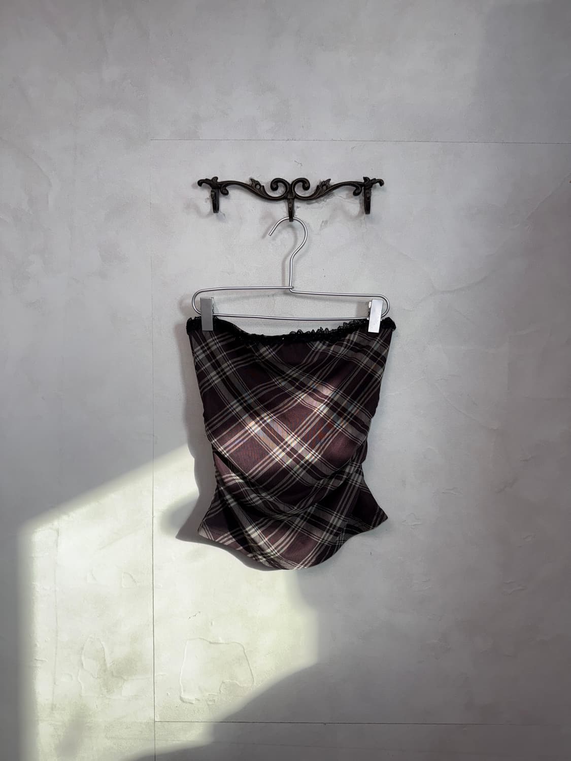 Brown check shirring tube top sleeveless 상품이미지3
