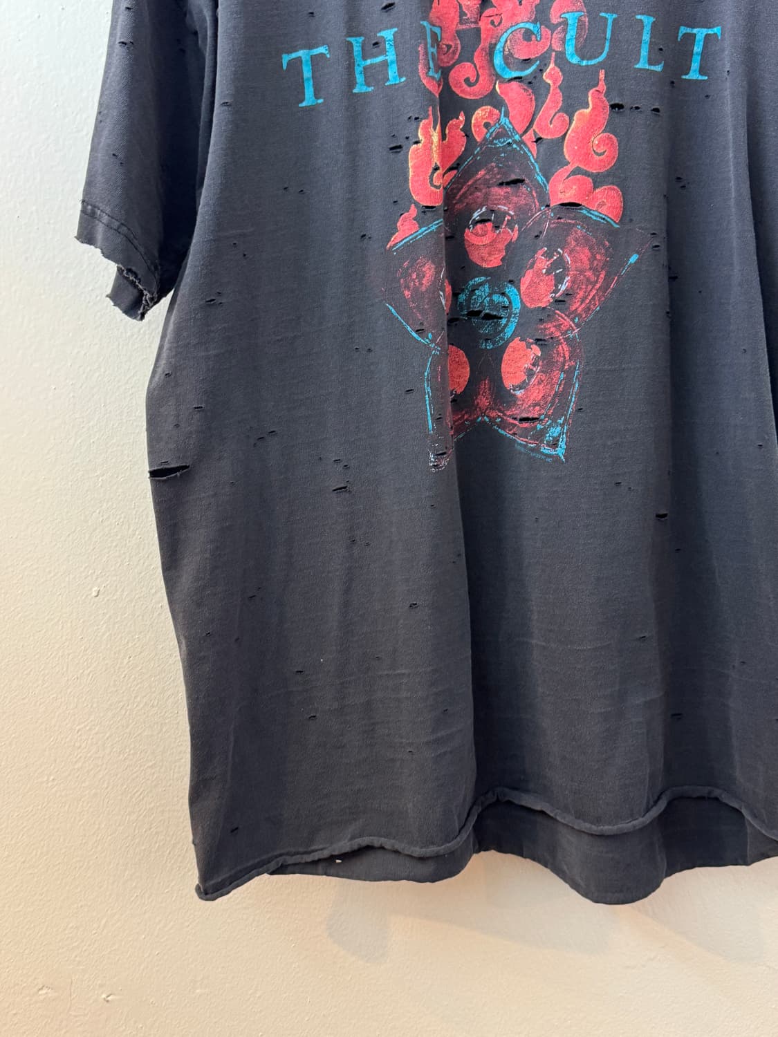 00's the cult faded t shirt 상품이미지4