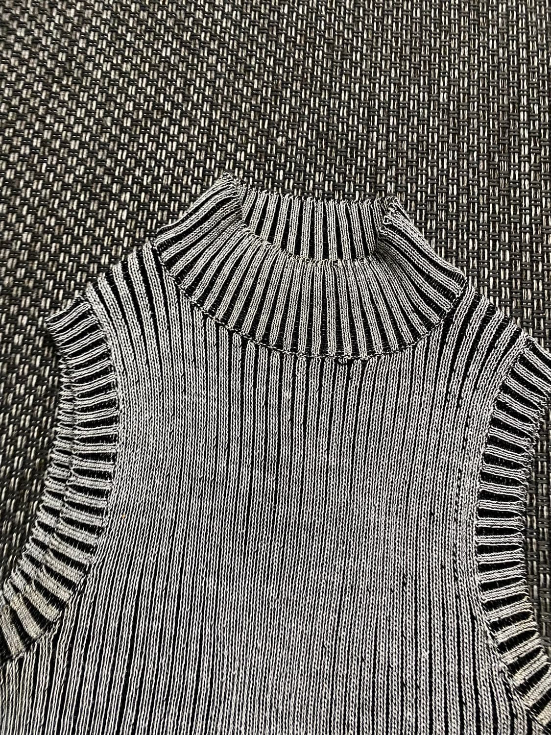 Y2K Metal Washed Full Neck Sleeveless 상품이미지4