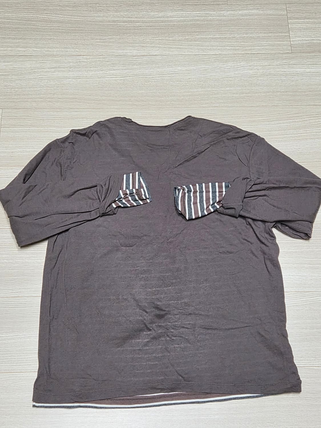 해칭룸 투페이스 스트라이프 티 브라운 2 상품이미지3