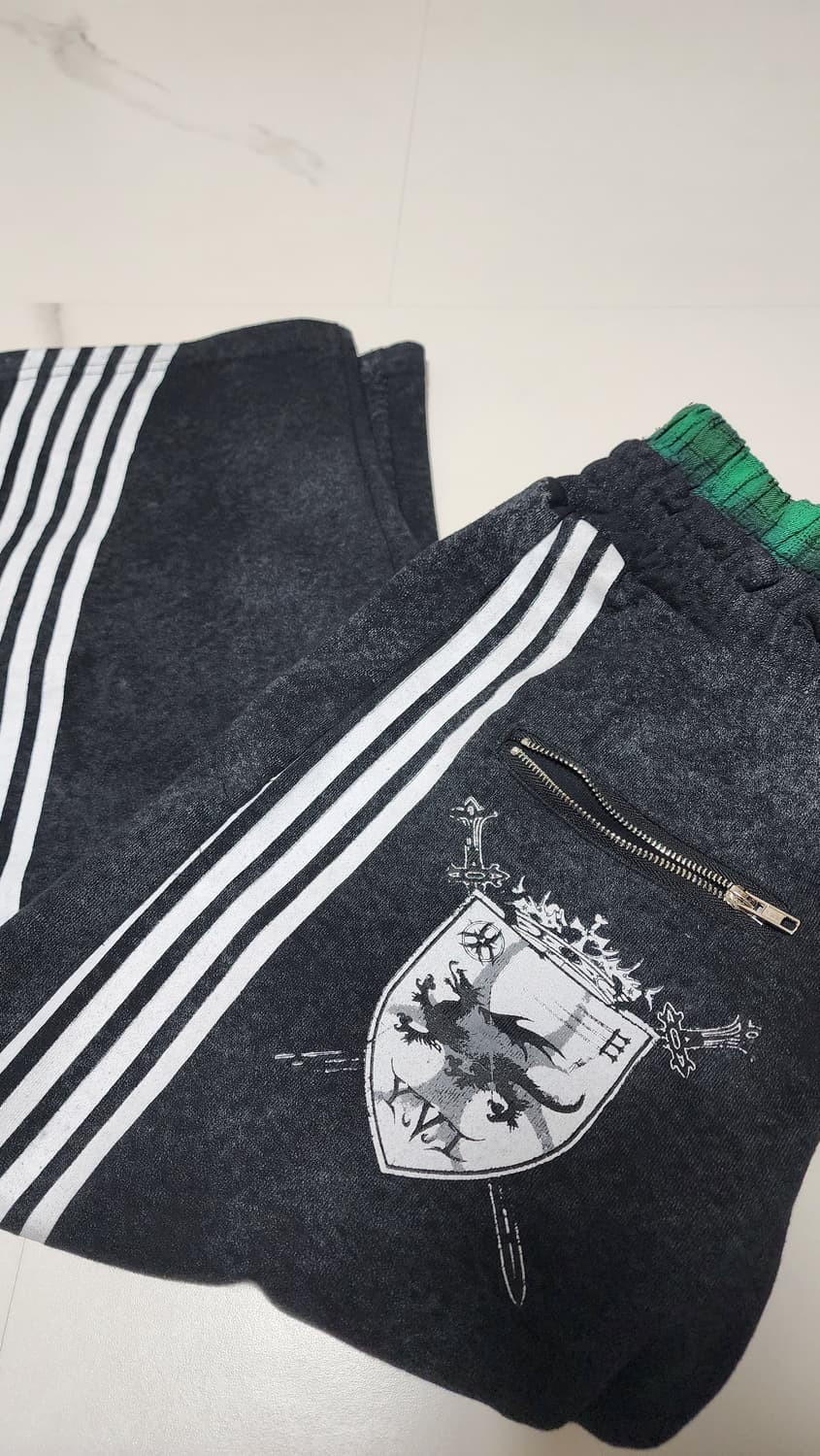 Royal knight Club Waxed trackpants 상품이미지8