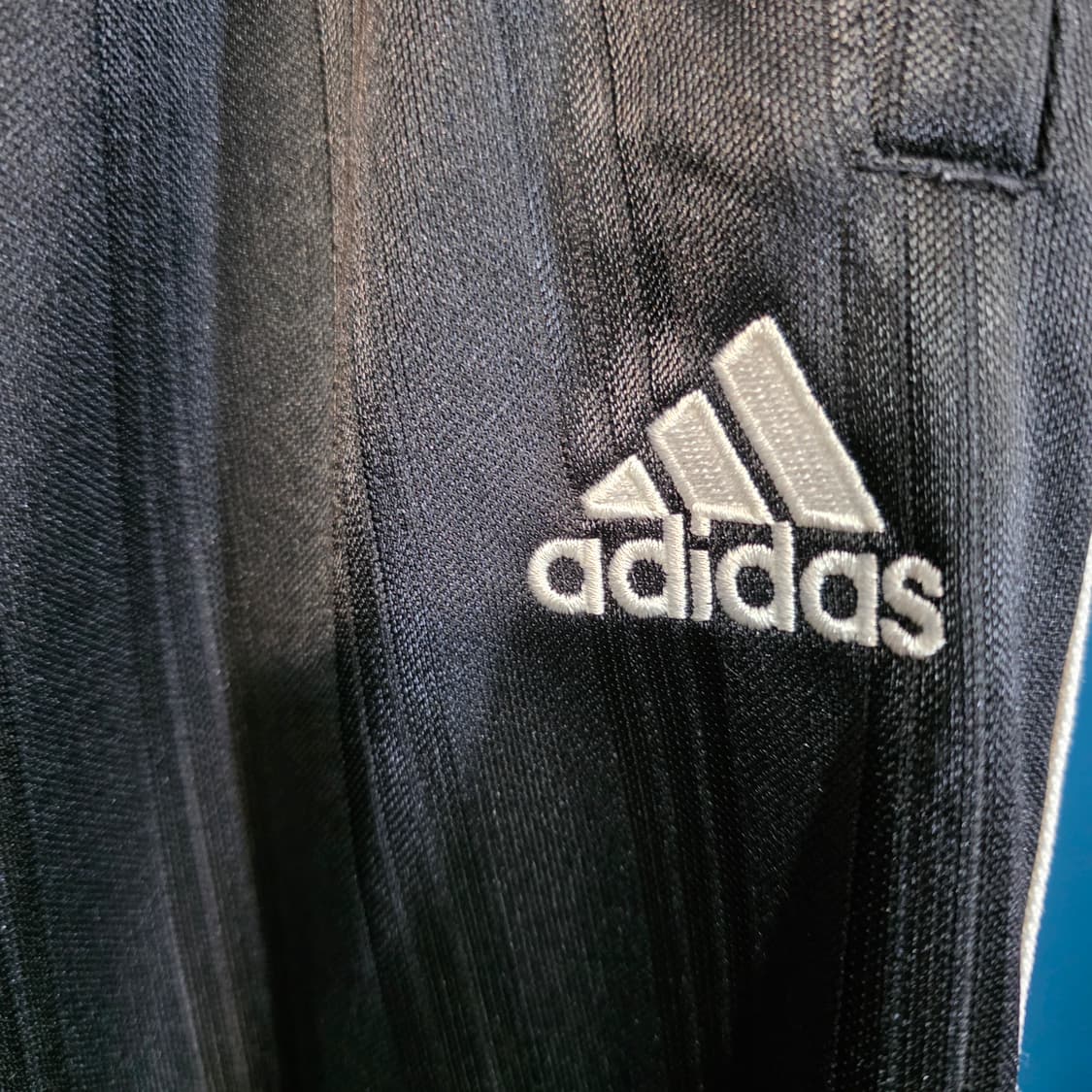 아디다스 00s 블랙 빅로고 져지 롱슬리브 바지 셋업 세트 상품이미지4