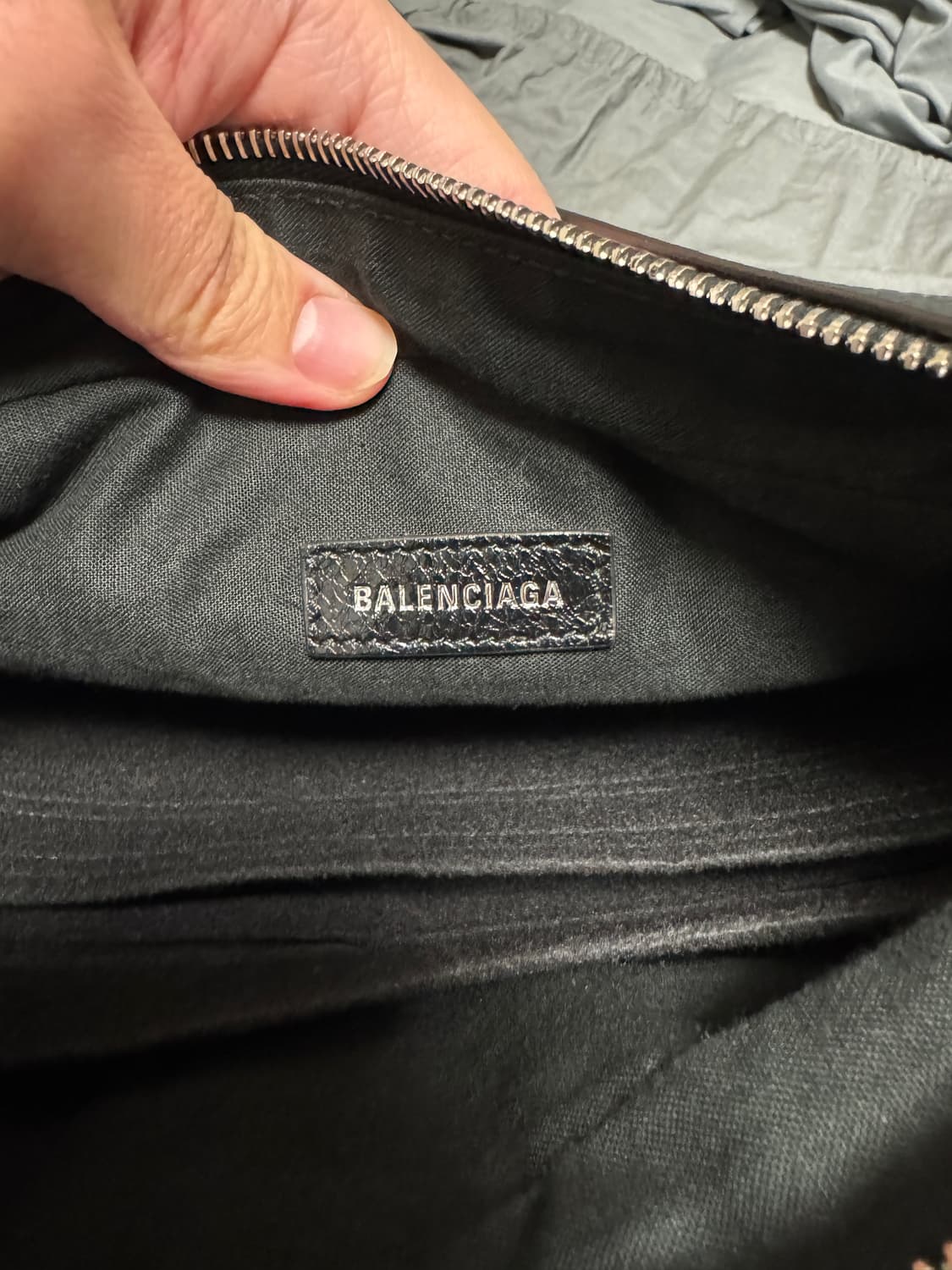 발렌시아가 슈퍼비지 메신저백 상품이미지5