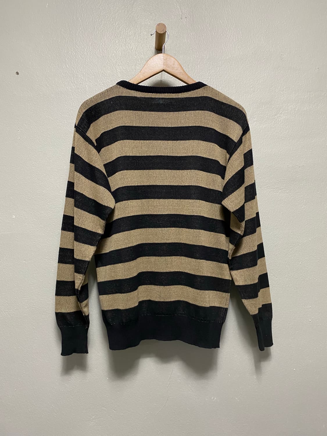 발렌티노 레더로고 유니크 디자인 니트 상품이미지7