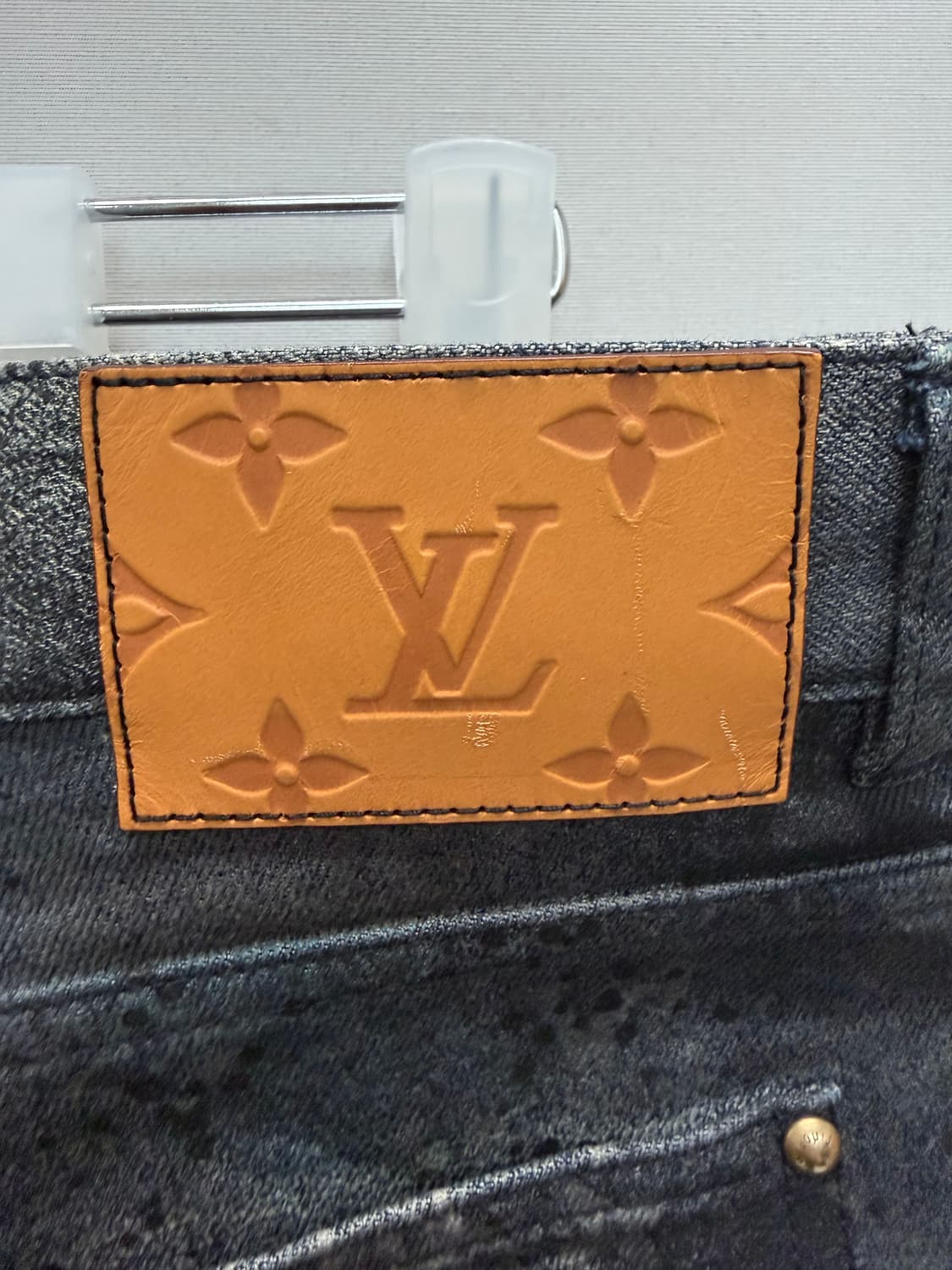 루이비통 레귤러 핏 스프레이 모노그램 청바지 ( 34 ) 상품이미지7