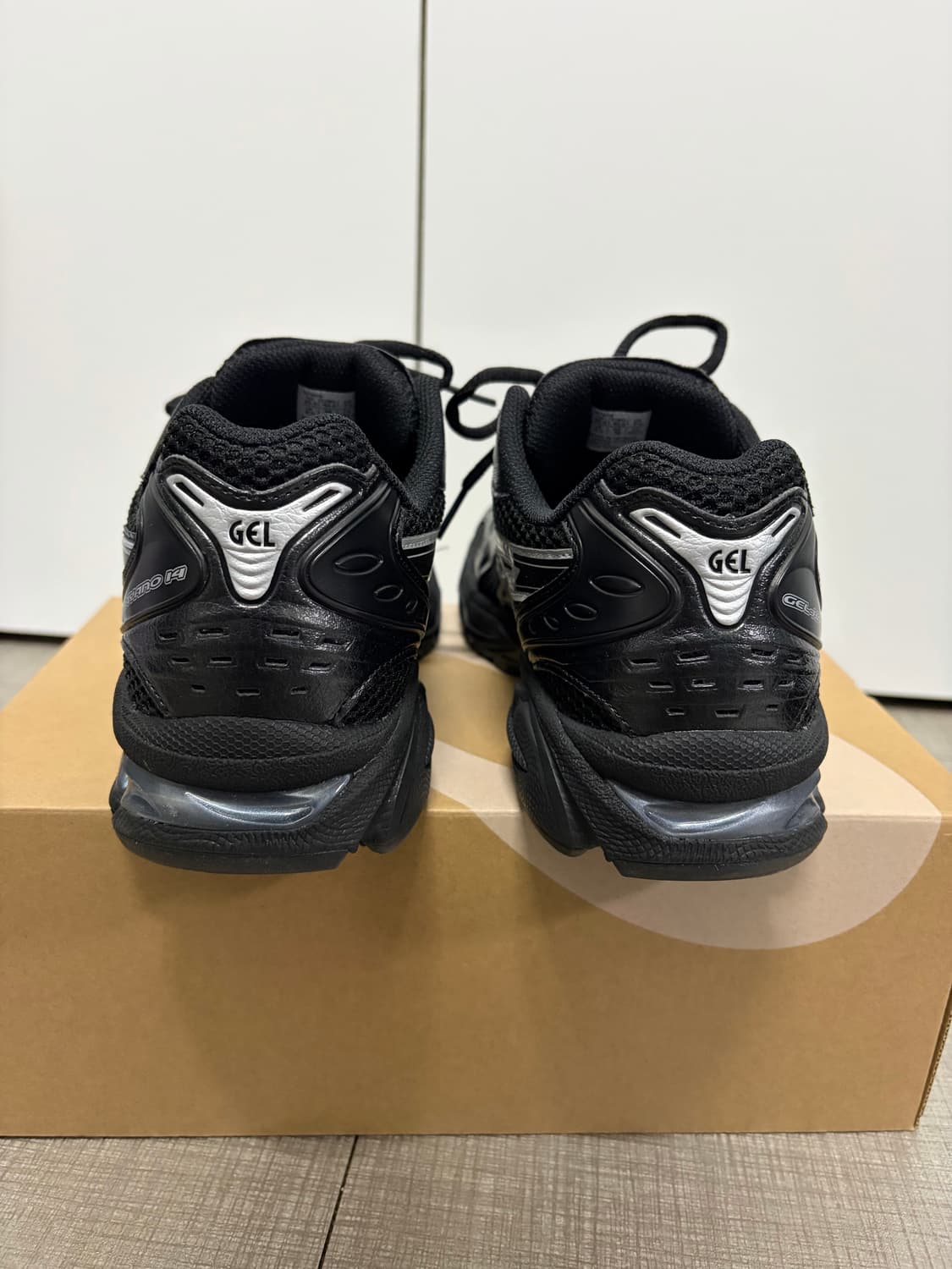 [255] 아식스 젤 카야노 14 블랙 퓨어 실버 상품이미지4