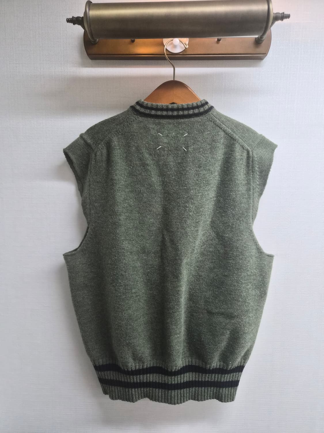 새제품 EU 46) 메종 마르지엘라 10번 니트 베스트 팝니다 상품이미지2