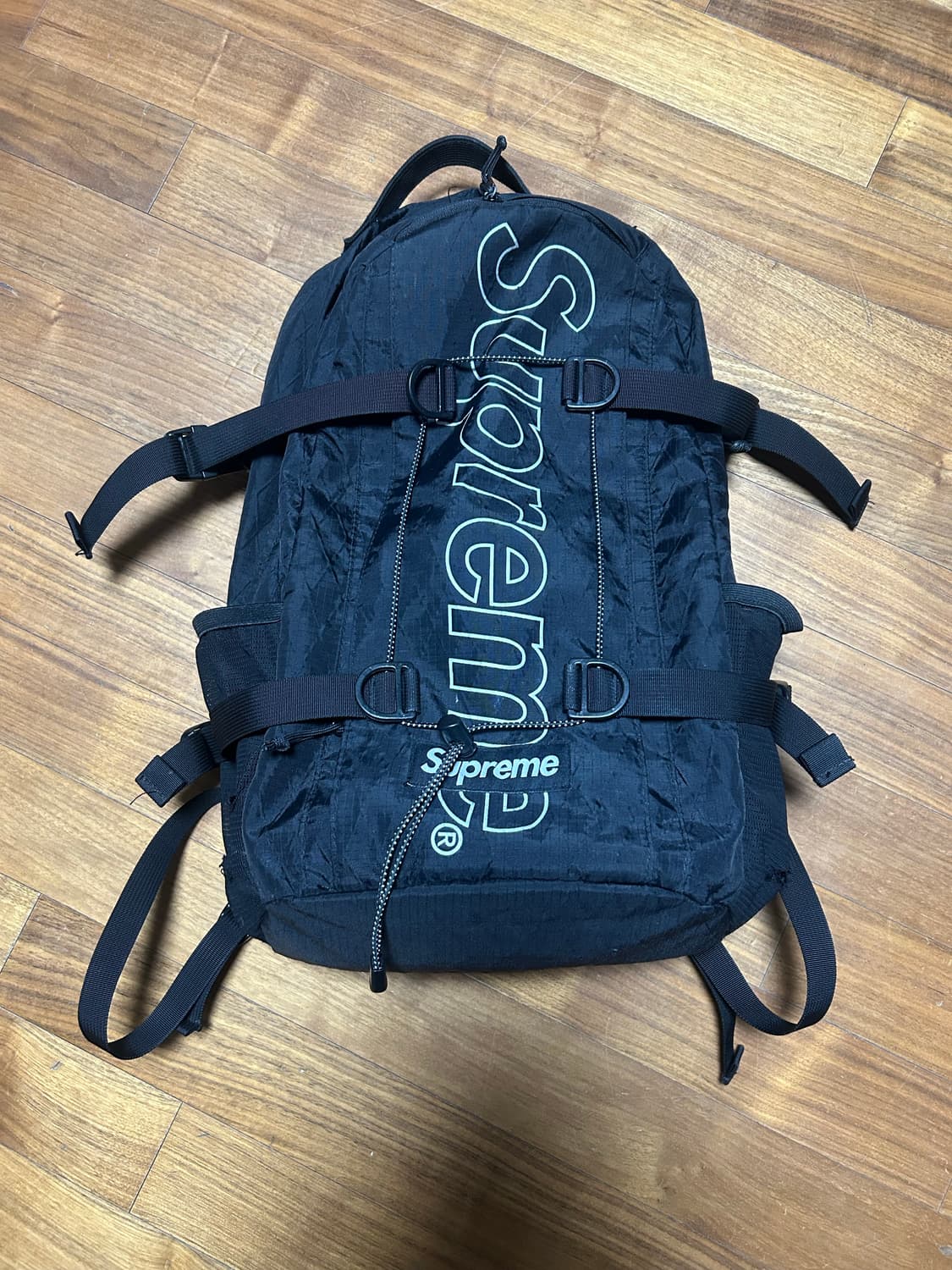 슈프림 백팩 블랙 - 18FW 상품이미지1