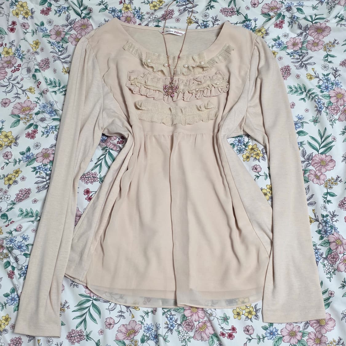 Zishen 빈티지)딸기우유 베이지핑크 공겜여주 프릴 블라우스 롱슬리브 상품이미지1